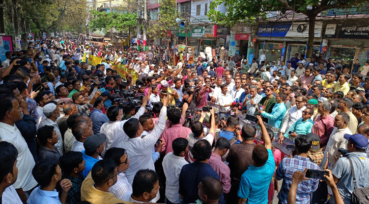 বিস্ফোরণগুলোকেও রাজনীতিকরণের চেষ্টা করছে সরকার: আমীর খসরু 